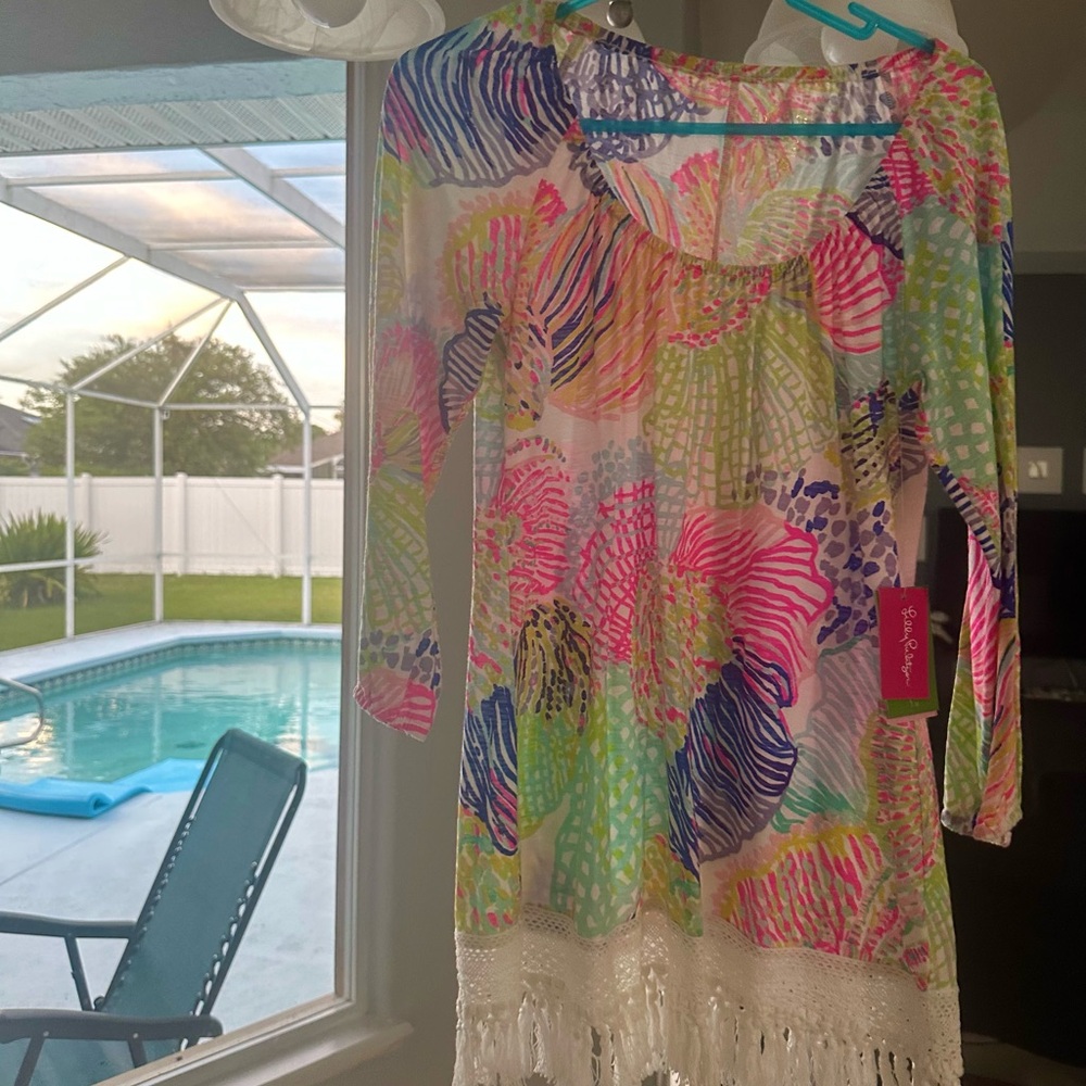 Brand New with tags. XS roar of the seas long sleeve shirt.